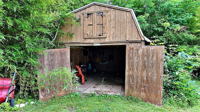 7049 E State, St, PA 16148 - photo 17