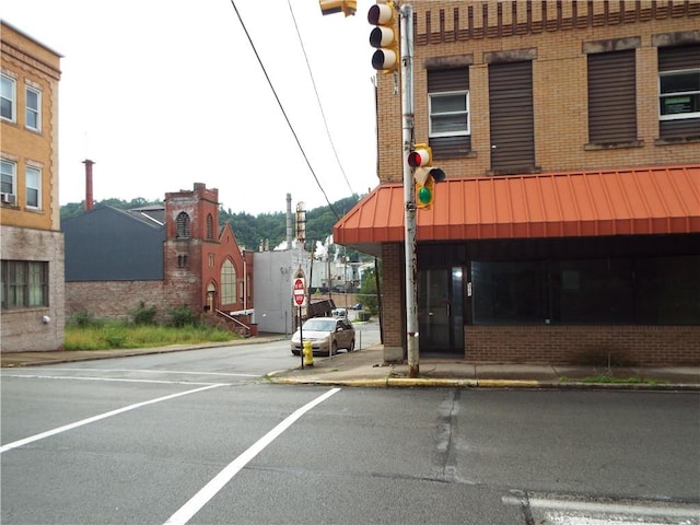559 Schoonmaker, Monessen, PA 15062 - photo 3