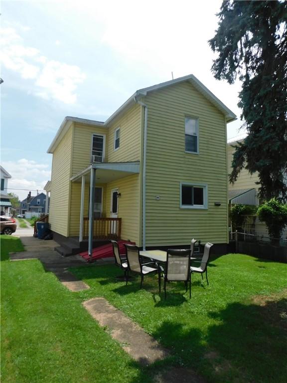 220 Irving Ave, Latrobe, PA 15650 - photo 23