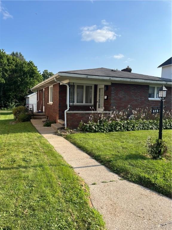 625 Todd Ave, Ellwood City, PA 16117 - photo 2