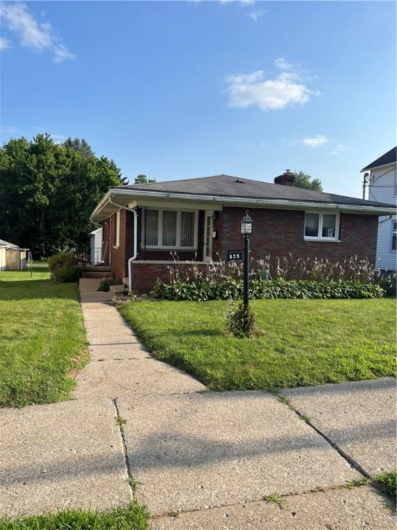 625 Todd Ave, Ellwood City, PA 16117 - photo 1