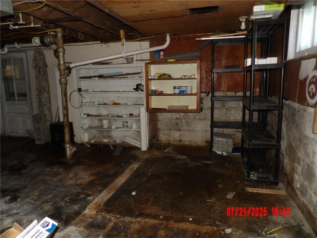907 S Center St, Grove City Boro, PA 16127 - photo 19