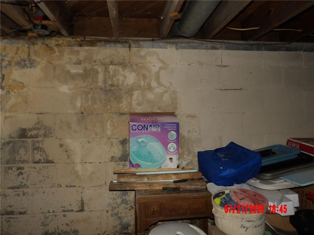 907 S Center St, Grove City Boro, PA 16127 - photo 24