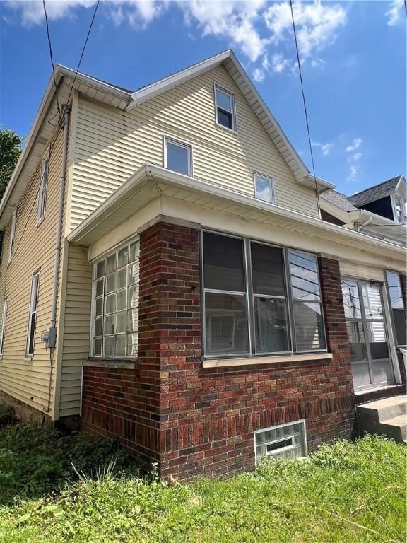 628 W Newton, City Of Greensburg, PA 15601 - photo 3
