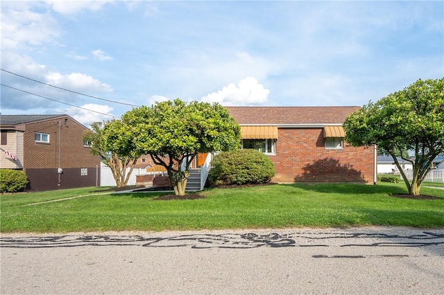 206 Mullin Ave, Mount Pleasant Boro, PA 15666 - photo 1