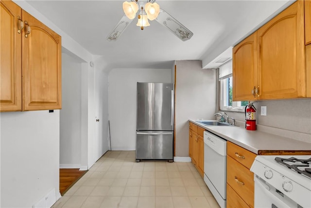566 Dorchester Ave, Brookline, PA 15226 - photo 10