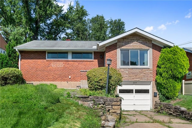 204 Dunbar Dr, Wilkins Twp, PA 15235 - photo 1