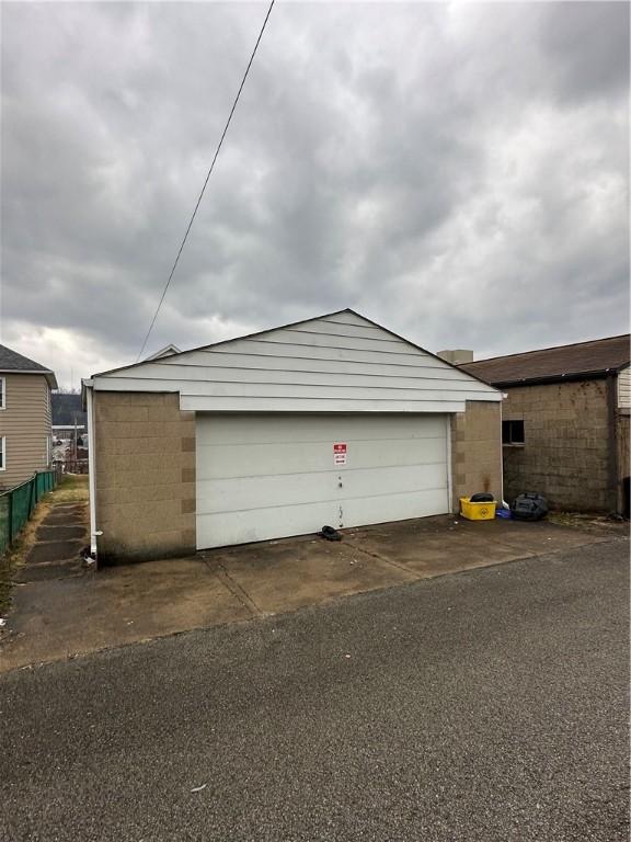 1622 Constitution Blvd, Arnold, PA 15068 - photo 3
