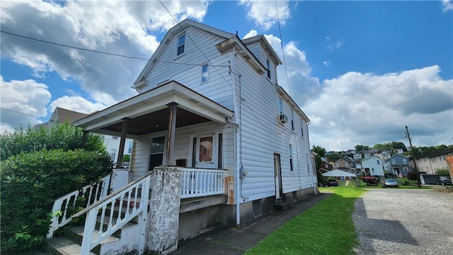 331 Walnut St, Vandergrift, PA 15690 - photo 2