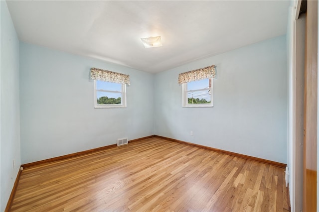 820 Maplewood Dr, Castle Shannon, PA 15234 - photo 12