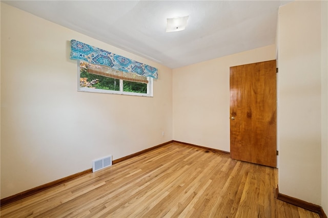 820 Maplewood Dr, Castle Shannon, PA 15234 - photo 14