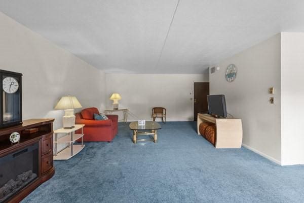 1325 Forest Green Dr, Moon/Crescent Twp, PA 15108 - photo 3