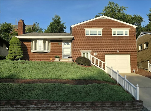 211 Hester Ave, Stowe Twp, PA 15136 - photo 1