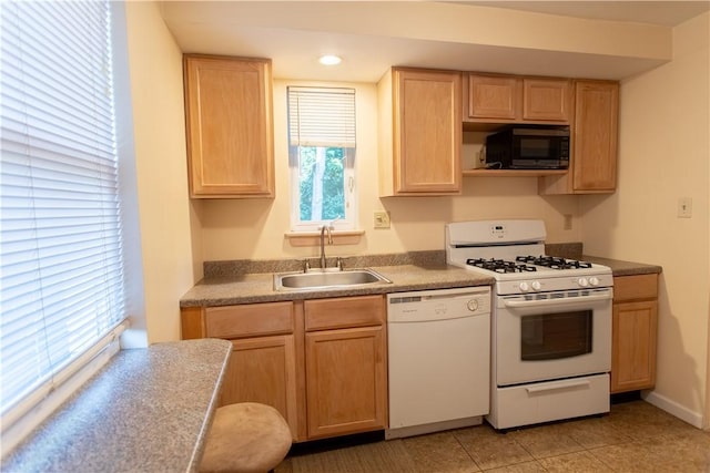 733 Veronica Dr, Penn Hills, PA 15235 - photo 13