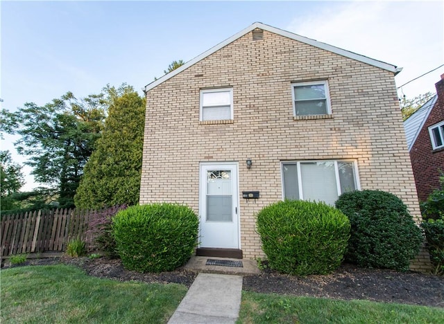733 Veronica Dr, Penn Hills, PA 15235 - photo 2