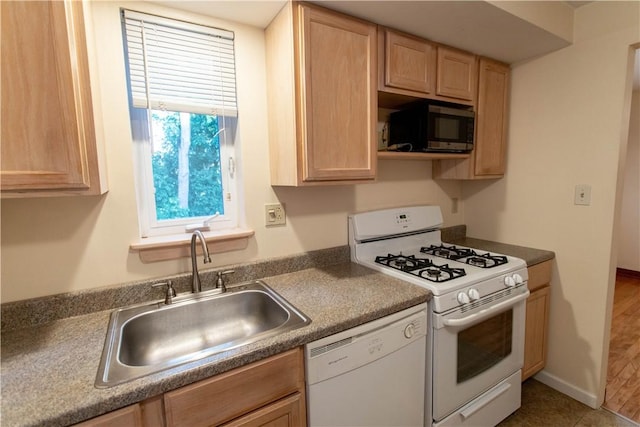 733 Veronica Dr, Penn Hills, PA 15235 - photo 12