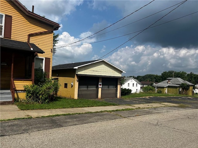 419 Hawthorne St, New Castle, PA 16101 - photo 2