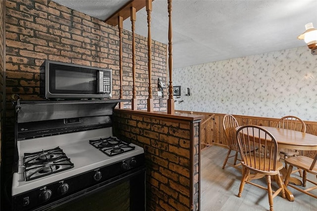 440 Fairwood Dr, Irwin, PA 15642 - photo 9