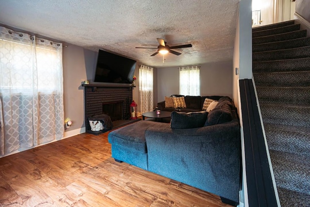 216 Siebert Rd, Ross Twp, PA 15237 - photo 2