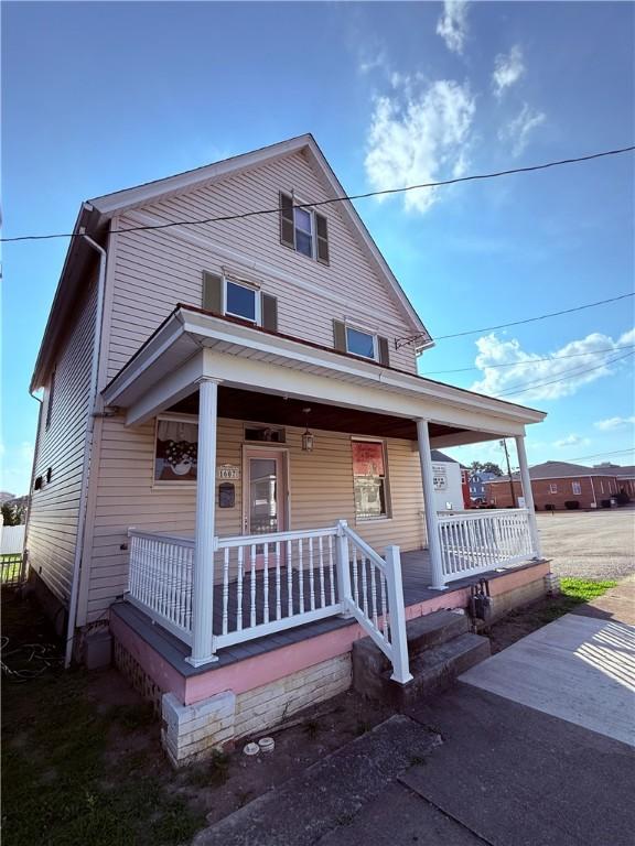 1607 Ligonier St, Latrobe, PA 15650 - photo 1