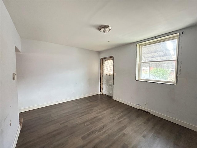 405 S 5th St, Jeannette, PA 15644 - photo 5