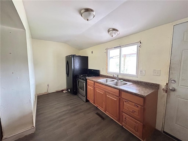 405 S 5th St, Jeannette, PA 15644 - photo 10