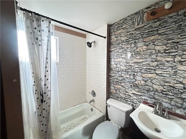 405 S 5th St, Jeannette, PA 15644 - photo 13