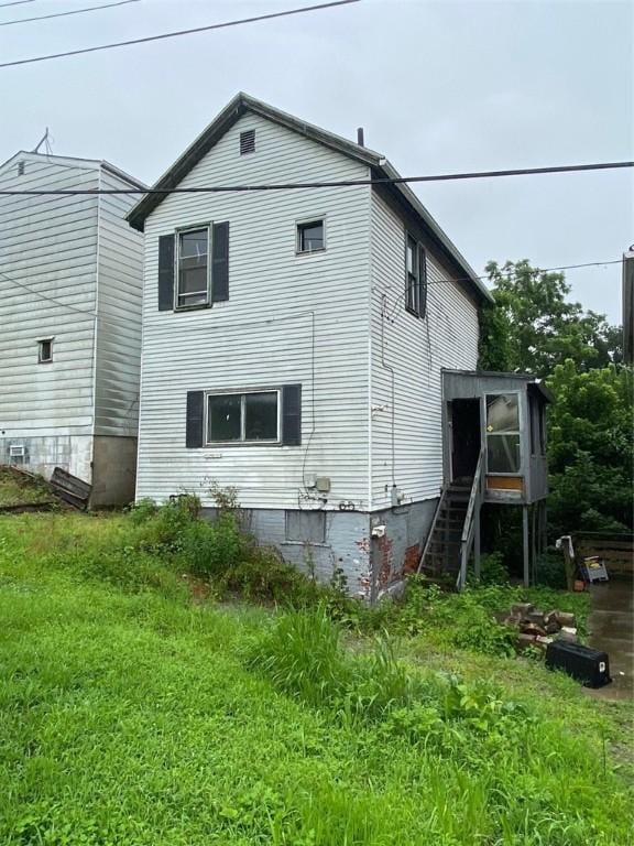 3012 Cronemeyer St, Mckeesport, PA 15132 - photo 1