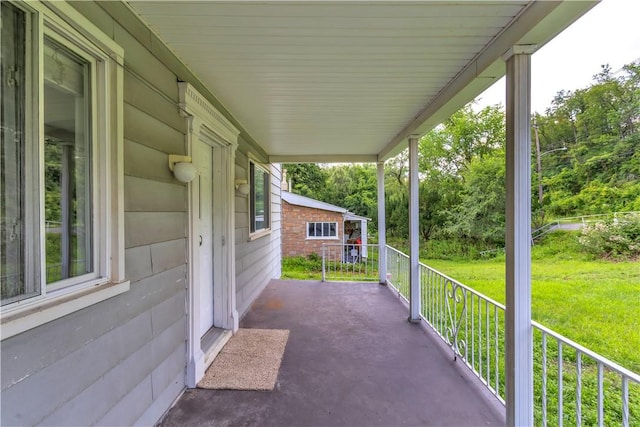 932 Dixon Ave N, Versailles, PA 15137 - photo 3