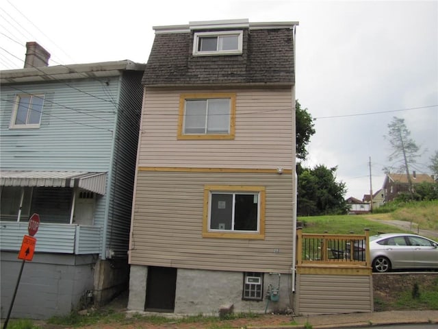 703 Coursin St, Mckeesport, PA 15132 - photo 1