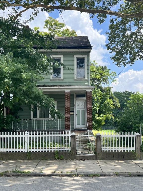 15 Mayflower St, Lincoln Larimer, PA 15206 - photo 1