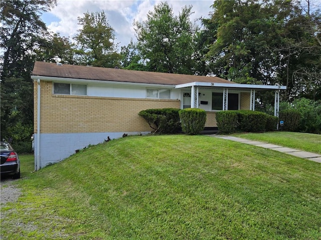 325 Walpole Dr, Penn Hills, PA 15235 - photo 1