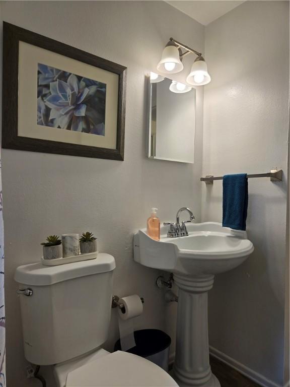 325 Walpole Dr, Penn Hills, PA 15235 - photo 17