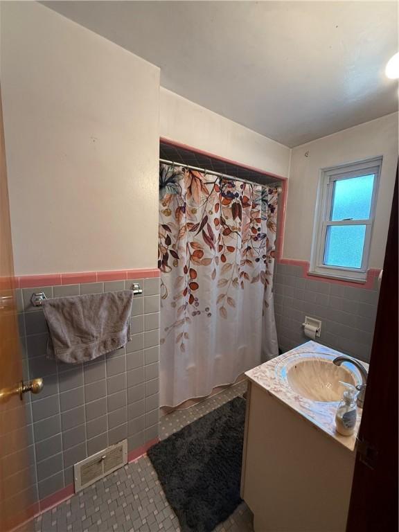 1927 Outlook Dr, Verona, PA 15147 - photo 17