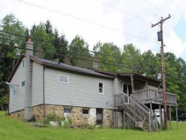 606 Elizabeth St, Coalport, PA 16627 - photo 2