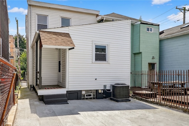 468 Pearl St, Bloomfield, PA 15224 - photo 18
