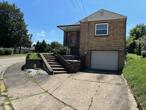 894 Toman Ave, Clairton, PA 15025 - photo 2