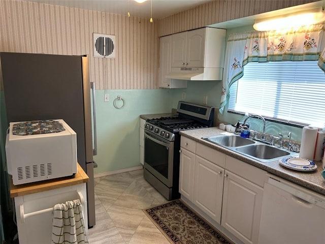 894 Toman Ave, Clairton, PA 15025 - photo 12