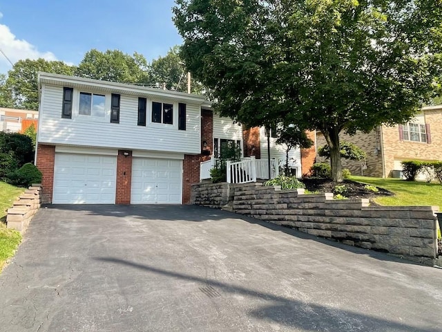 389 Tara Dr, Pleasant Hills, PA 15236 - photo 1