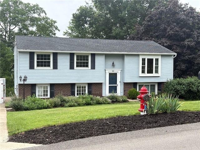 80 Phillips Ln, Mckees Rocks, PA 15136 - photo 1