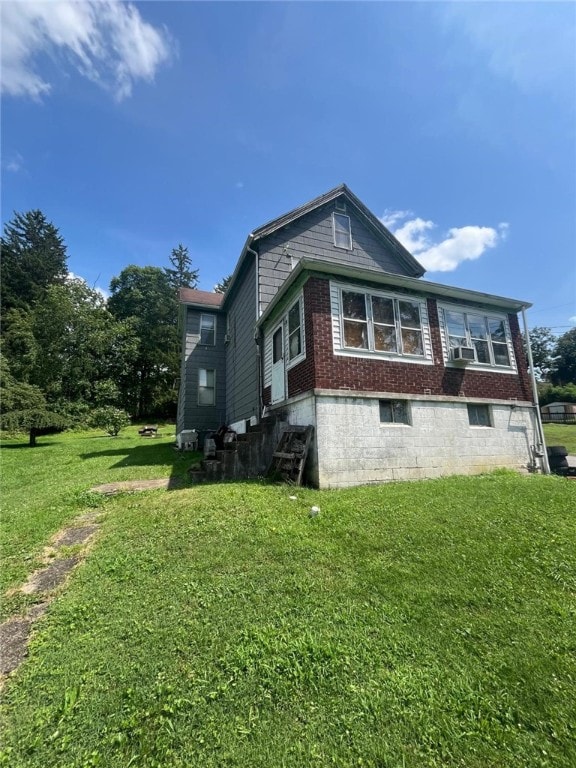 23 Trolley St, Hempfield Twp, PA 15665 - photo 2