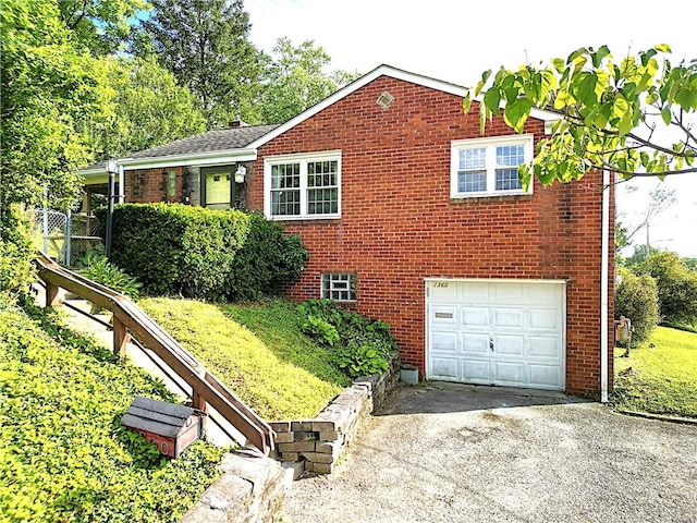 1360 Missouri Ave, Bridgeville, PA 15017 - photo 1