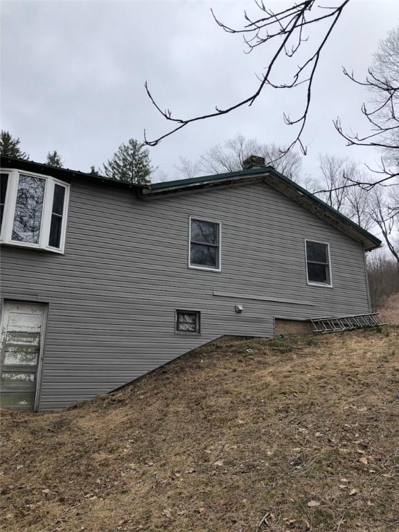 228 Gazebo Rd, Derry Twp, PA 15650 - photo 2