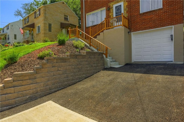 1236 Mifflin Rd, Lincoln Place, PA 15207 - photo 3