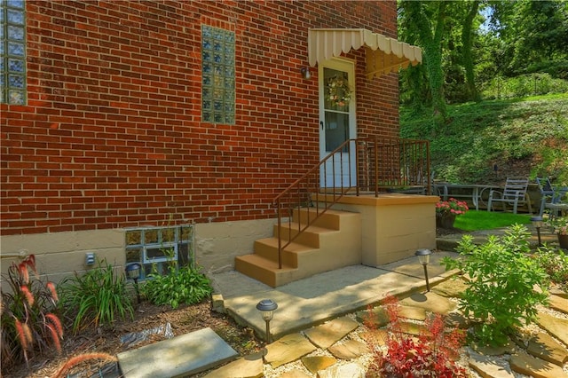 1236 Mifflin Rd, Lincoln Place, PA 15207 - photo 4