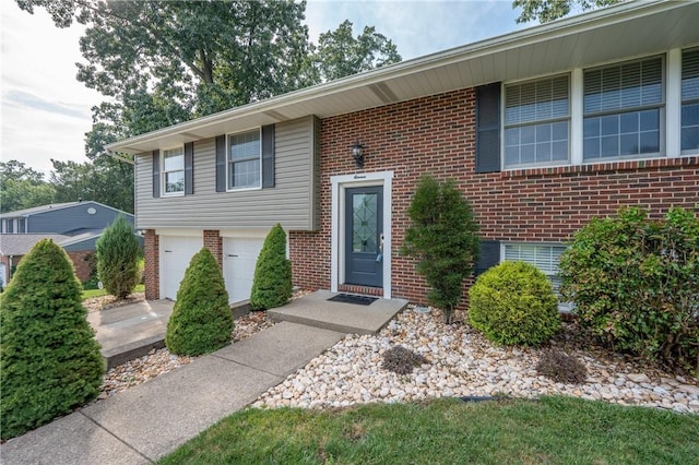 11 Greenview Dr, Hempfield Twp, PA 15644 - photo 2