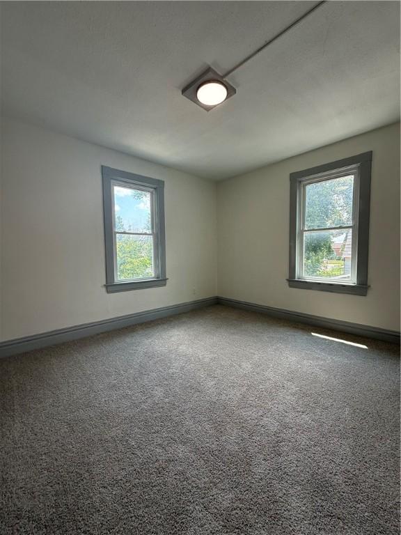 158 N Irvine Ave, Sharon, PA 16146 - photo 9