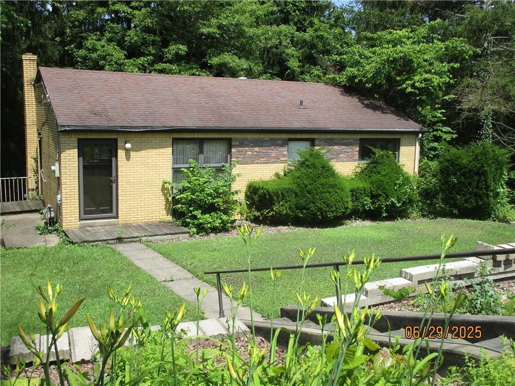 77 Bellview Cir, Robinson Twp, PA 15136 - photo 2
