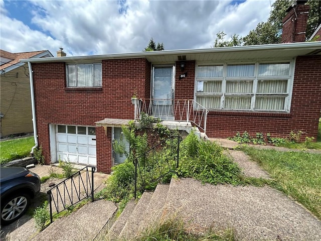 815 Division St, West Mifflin, PA 15122 - photo 1