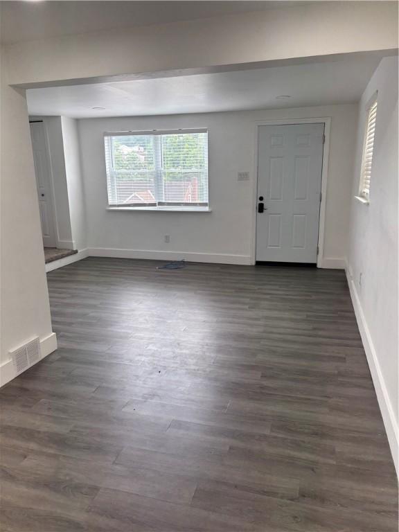 3906 Meadowbrook Blvd, Brentwood, PA 15227 - photo 2